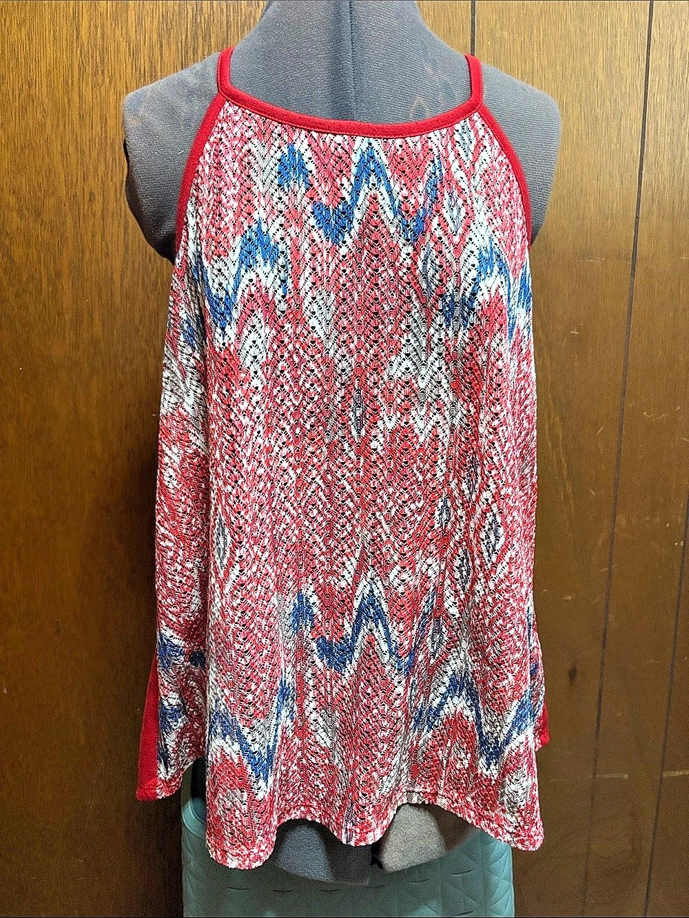 No Boundaries Geometric Tank Top in Red & Blue Size XL Like New